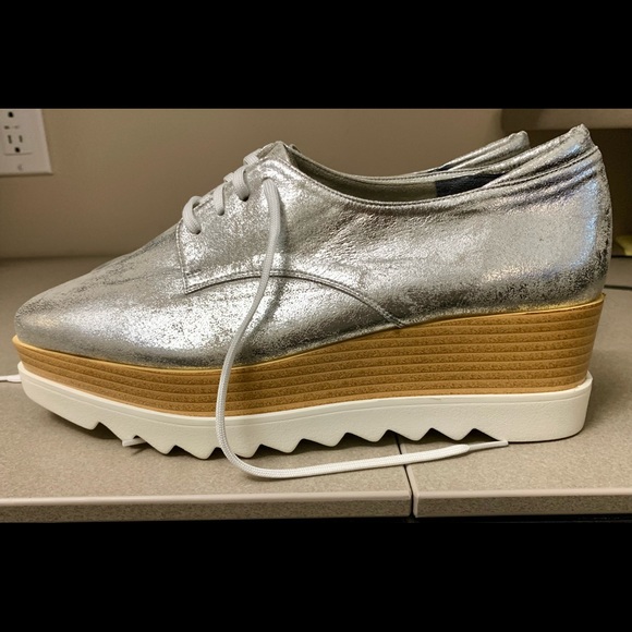 Fizz Reen platform silver shoes - Picture 2 of 4